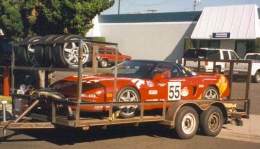 phoenix nov 98 nsx on trailer.jpg (75255 bytes)